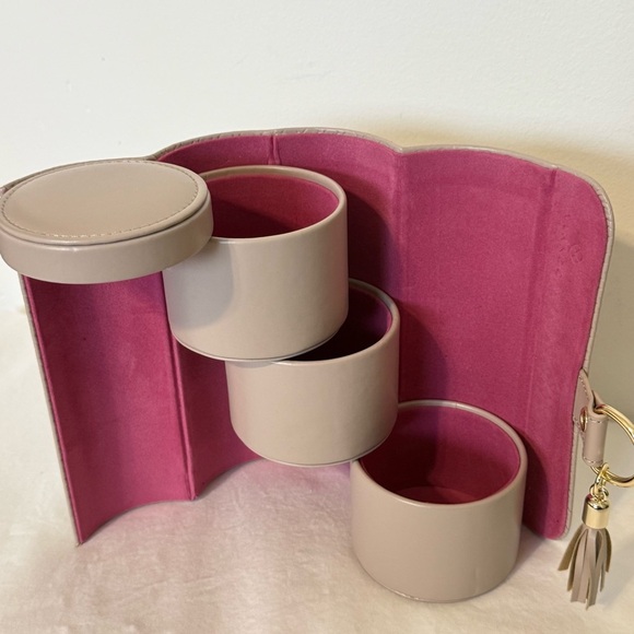 Vlando Travel Jewelry Organizer Roll Leather Case 3 Sections - Picture 5 of 10